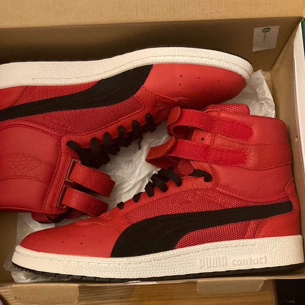 Bright red with black lases, great conditions